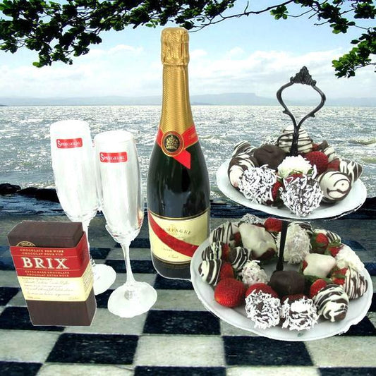 Champagne & Two Tiered Chocolate Dipped Strawberries