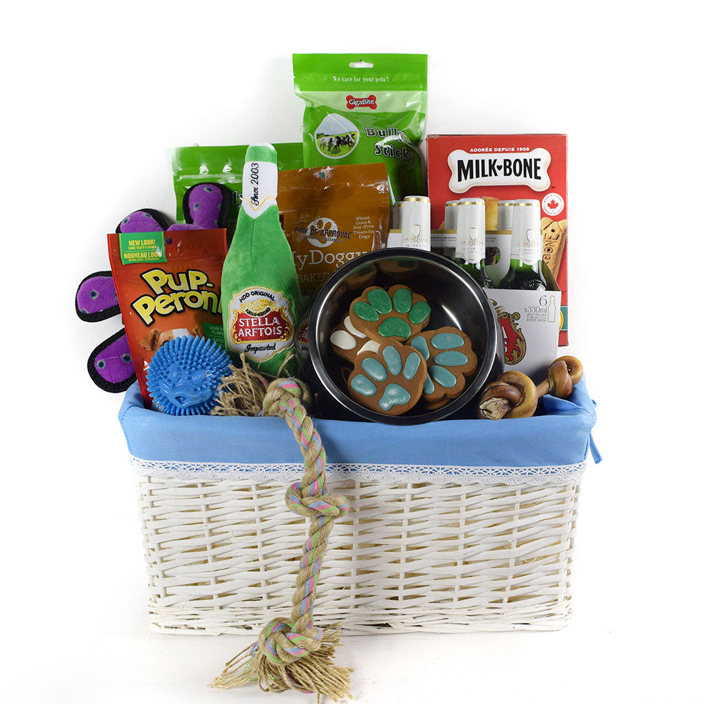 https://muttsmousers.com/cdn/shop/products/Puptastic_Party_Time_Dog_Gift_Basket_With_Beer_1400x.jpg?v=1571722489